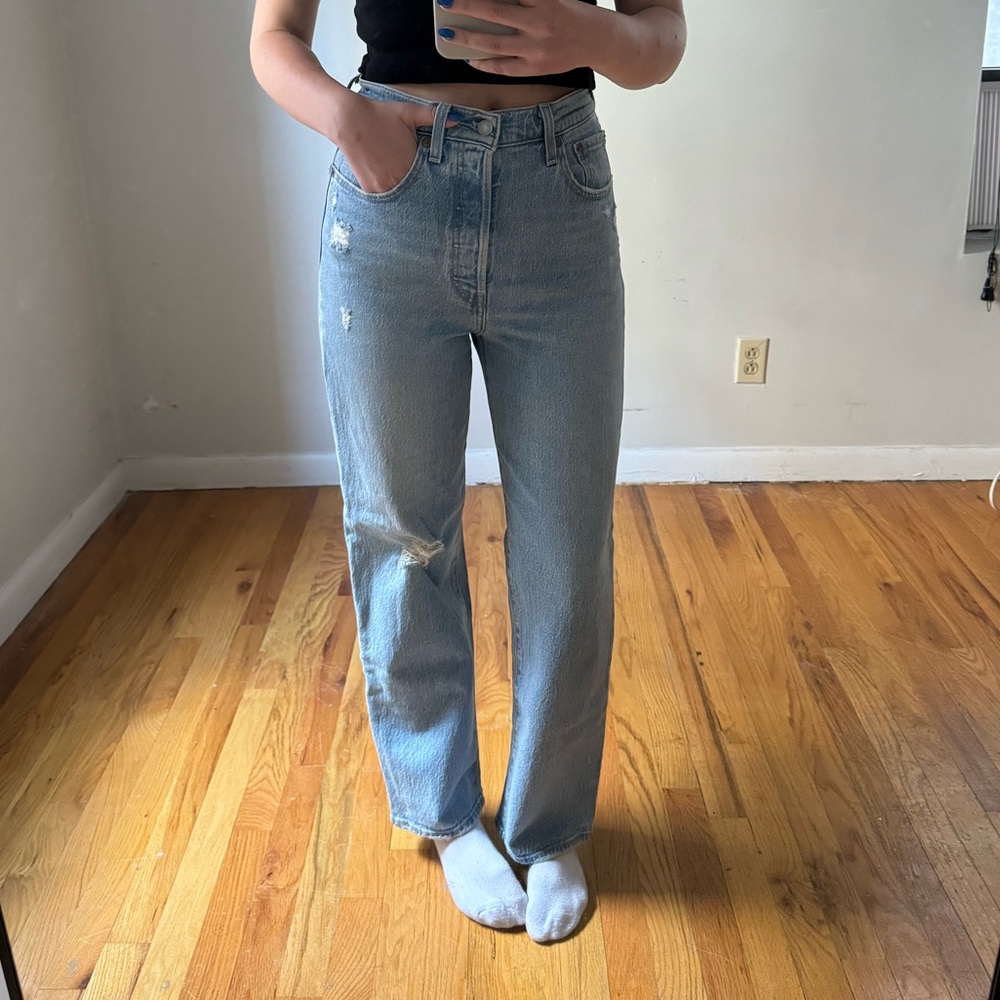 Levi’s Ribcage Straight Jeans sz: 27